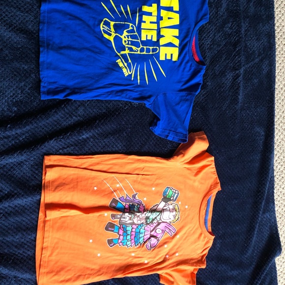 2 Fortnite shirts - Picture 1 of 5